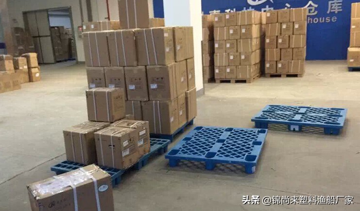 塑料托盘仓库堆码用，回南天有什么办法进行防潮？