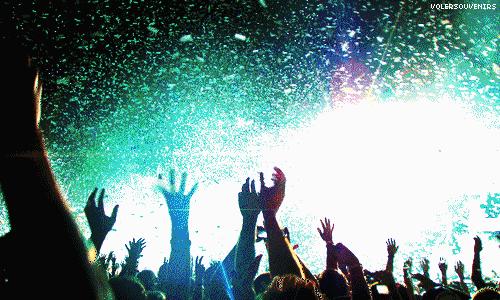 像时尚达人们一样无惧镁光灯？飞顿铂金牛奶光给你稳稳的底气