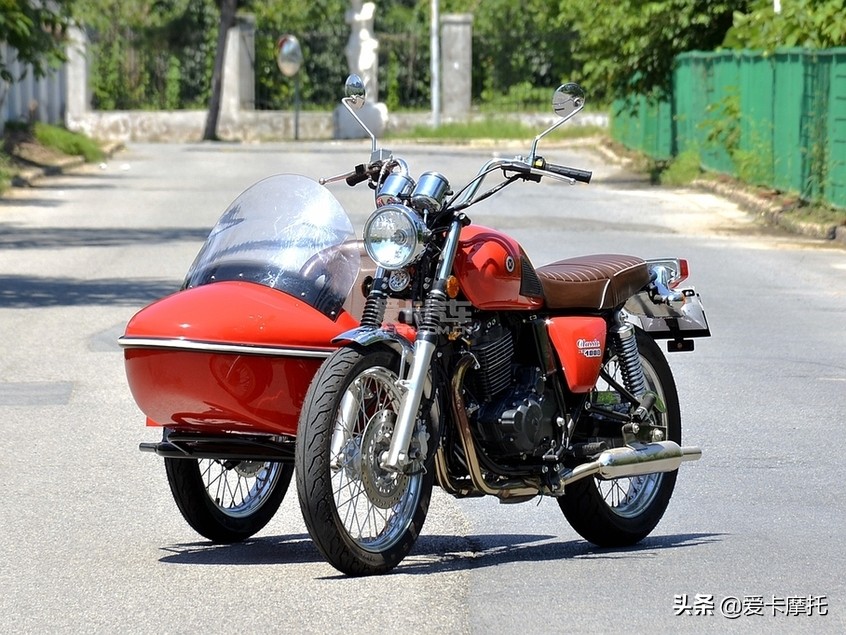 横扫赛道碎石路最值得购买的摩托之娱乐利器篇