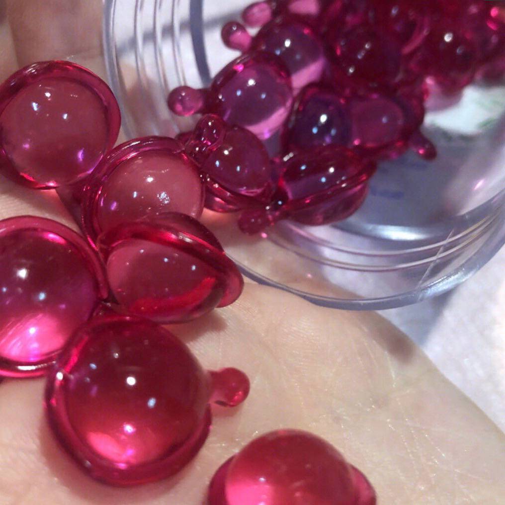 又黄又毛躁的头发,女士头发又细又黄油腻