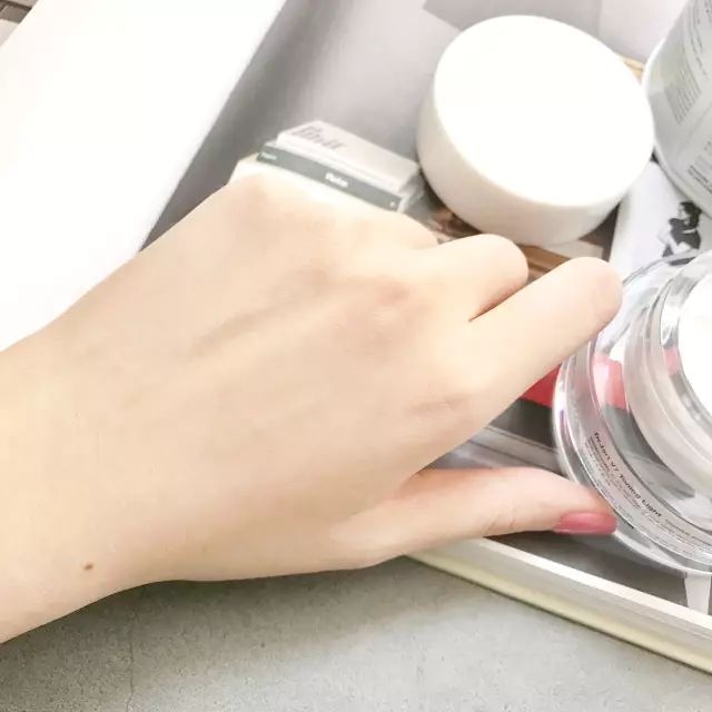 同样都是素颜谁的更好看,为什么男的说喜欢你素颜