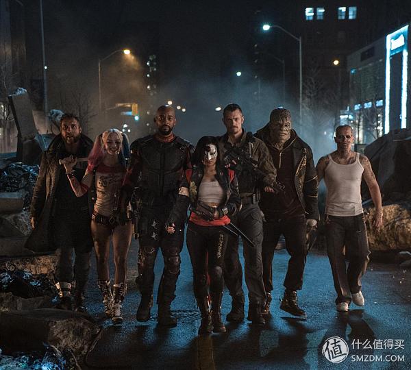 看腻了小鲜肉？《海王》凭肌肉和女神实现口碑逆袭：DC漫改指南