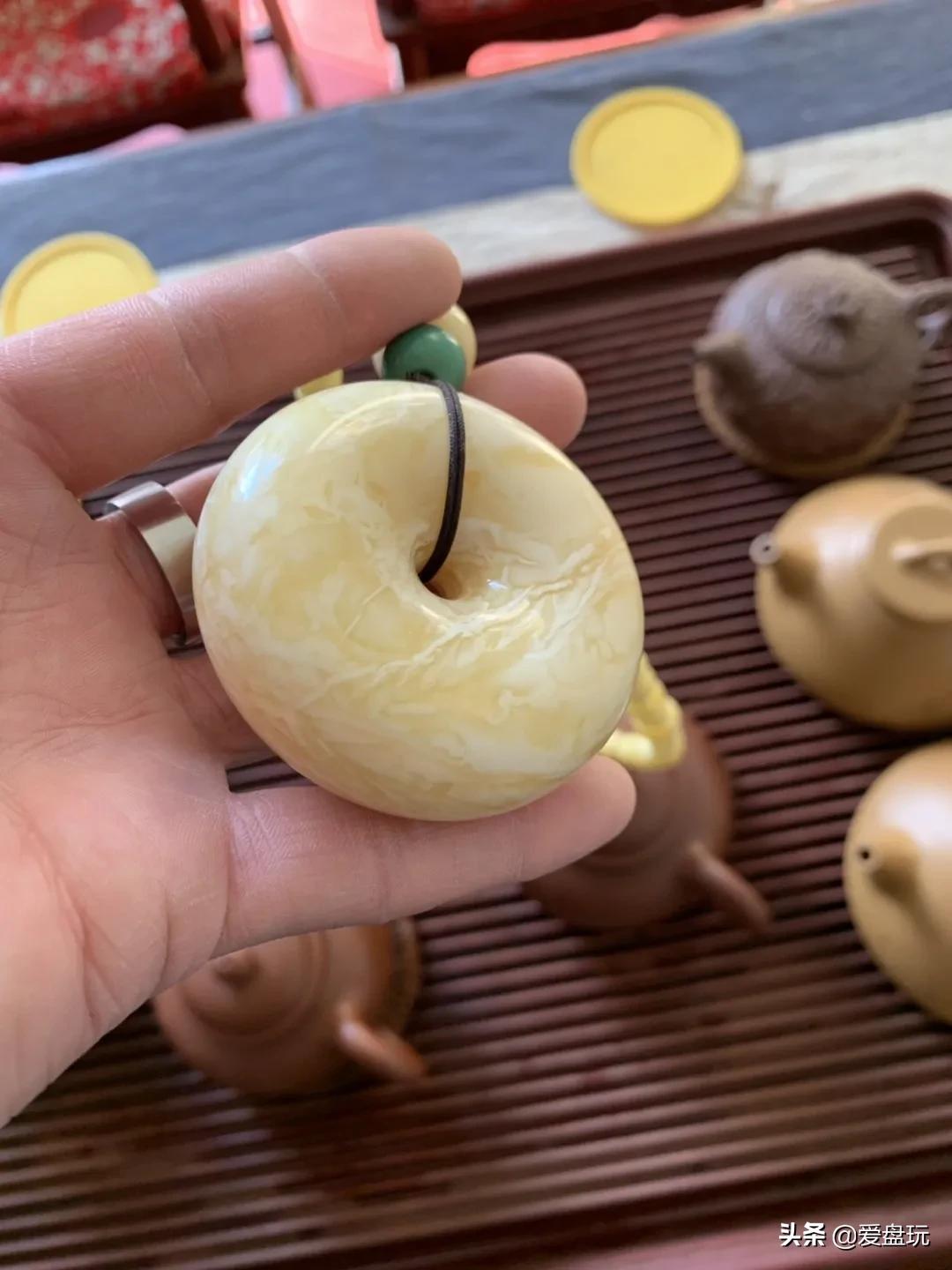 买蜜蜡避免踩哪些坑,蜜蜡买回来一段时间有坑