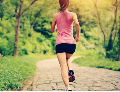 跑步的时候小飞虫进眼里,夏天跑步如何防止飞虫进入