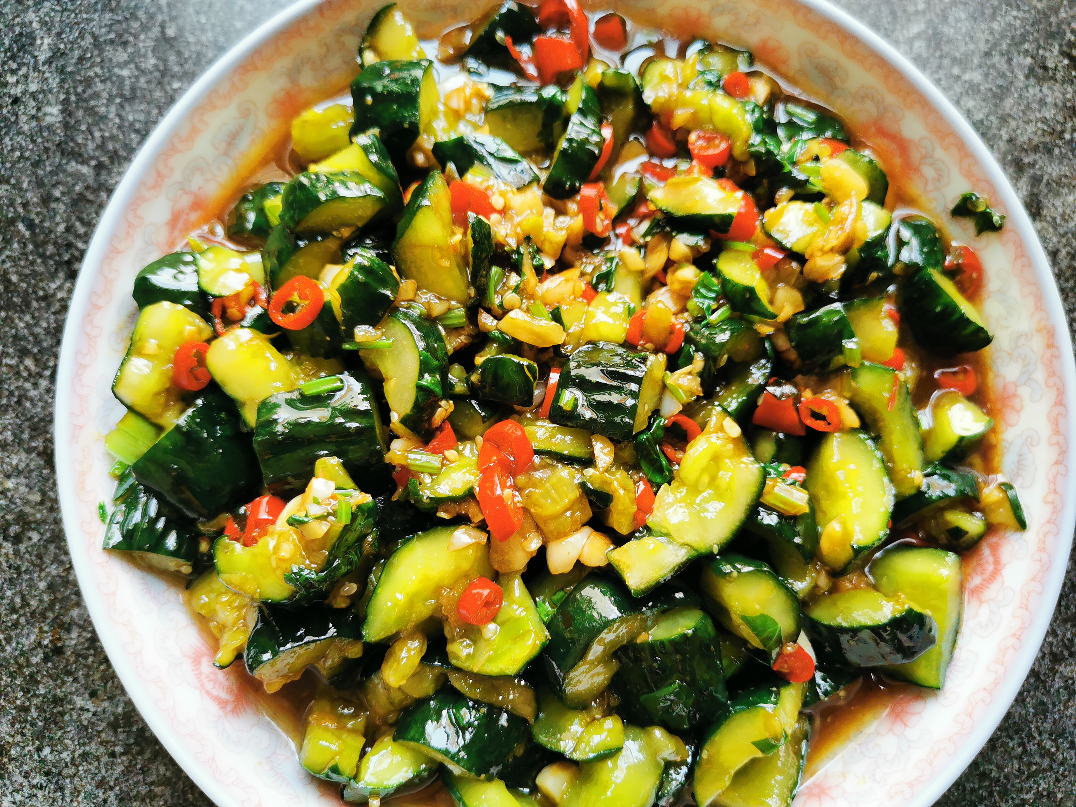 夏天要少吃哪六种蔬菜,夏天要吃的蔬菜