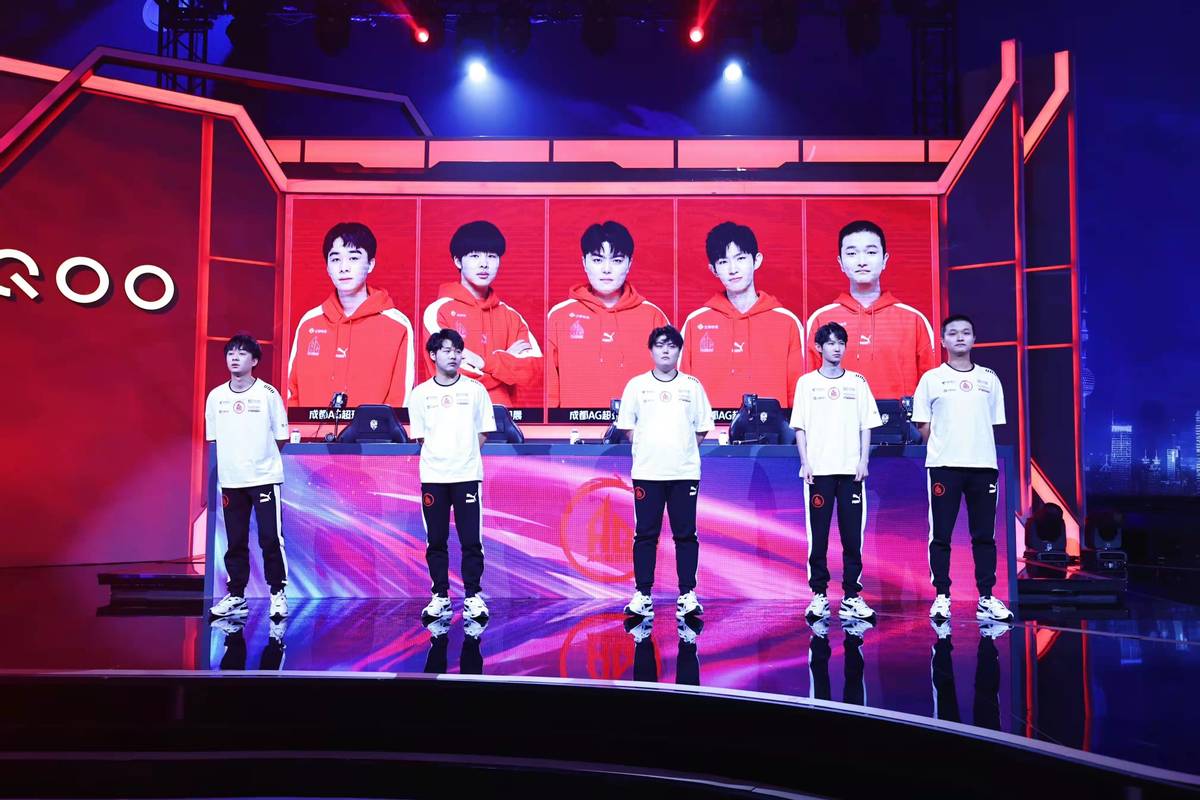 AG首秀被零封，磨合有问题，笑影状态奇差，为什么不用久诚呢？