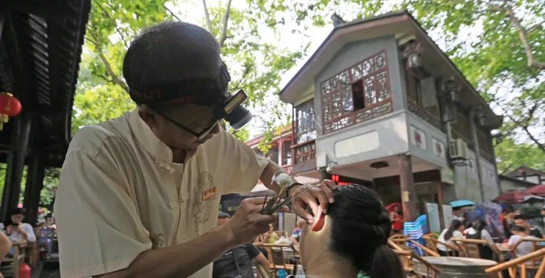 现在做什么小生意投资少一些,两三万投资做什么小生意比较好