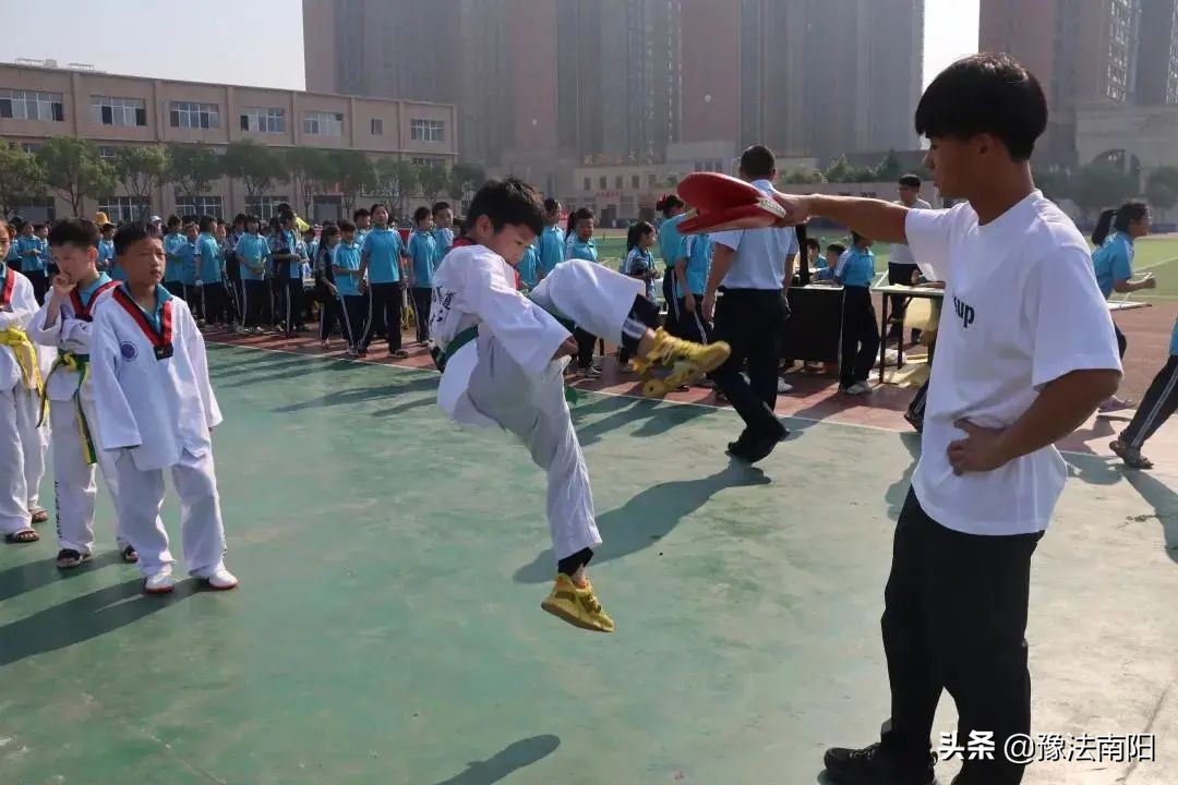 建党百年学校组织的迎七一活动,邓州市庆祝建党100周年活动选拔赛