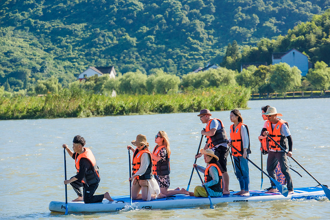 初夏品风凉饭，南北湖商玉客栈，推窗有山水