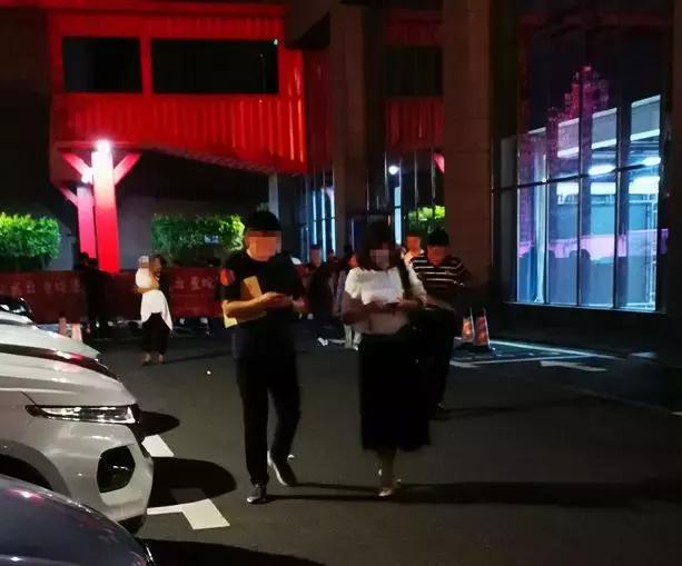 华润一天开俩盘,有的业主直跺脚,有的业主蹦高高