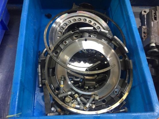 现代胜达手动挡变速箱维修,现代新胜达变速箱故障