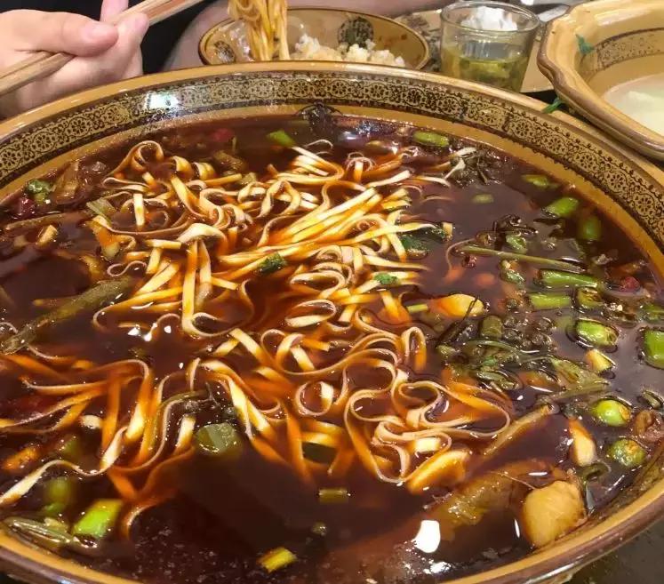 成都人小心！到这三个小区里吃“鬼饮食”？进去了就别想出来