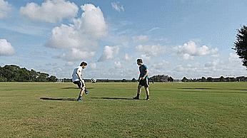 初学者学习颠球的八个建议,初学者如何学习颠球