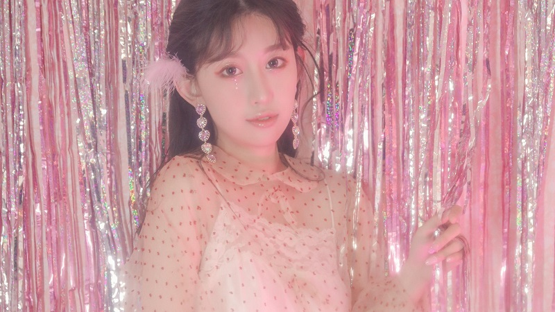 当女生喜欢你时会做出什么表现,内向女生喜欢你的最有特征的表现