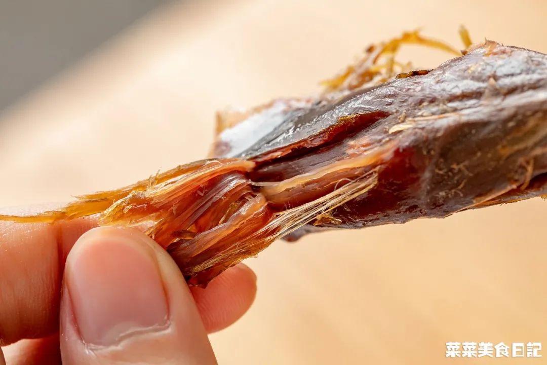 折腾一下午的年夜饭终于上桌了,历时五小时为家人做一顿年夜饭