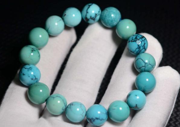 你知道玉是什么吗,你戴的是什么玉