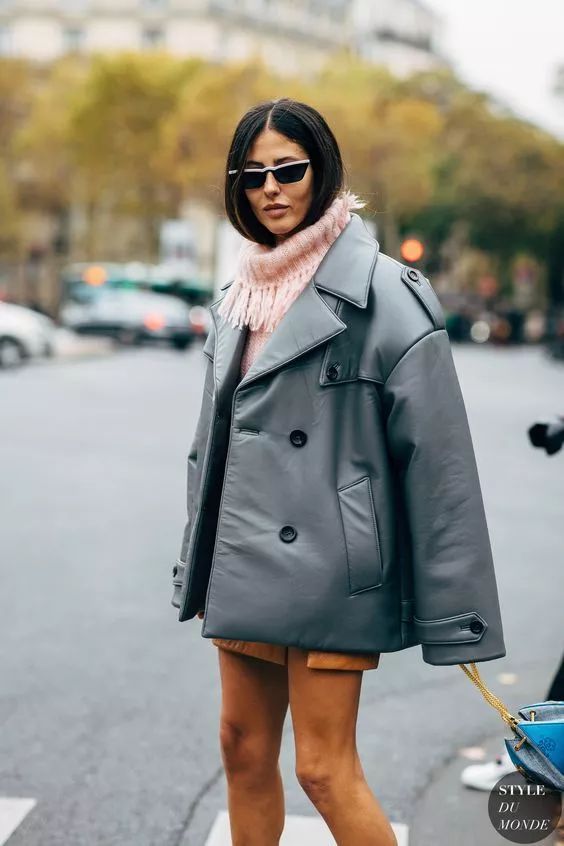 羽绒服太肥大太臃肿了怎么办,羽绒服穿肥点好还是瘦点好看