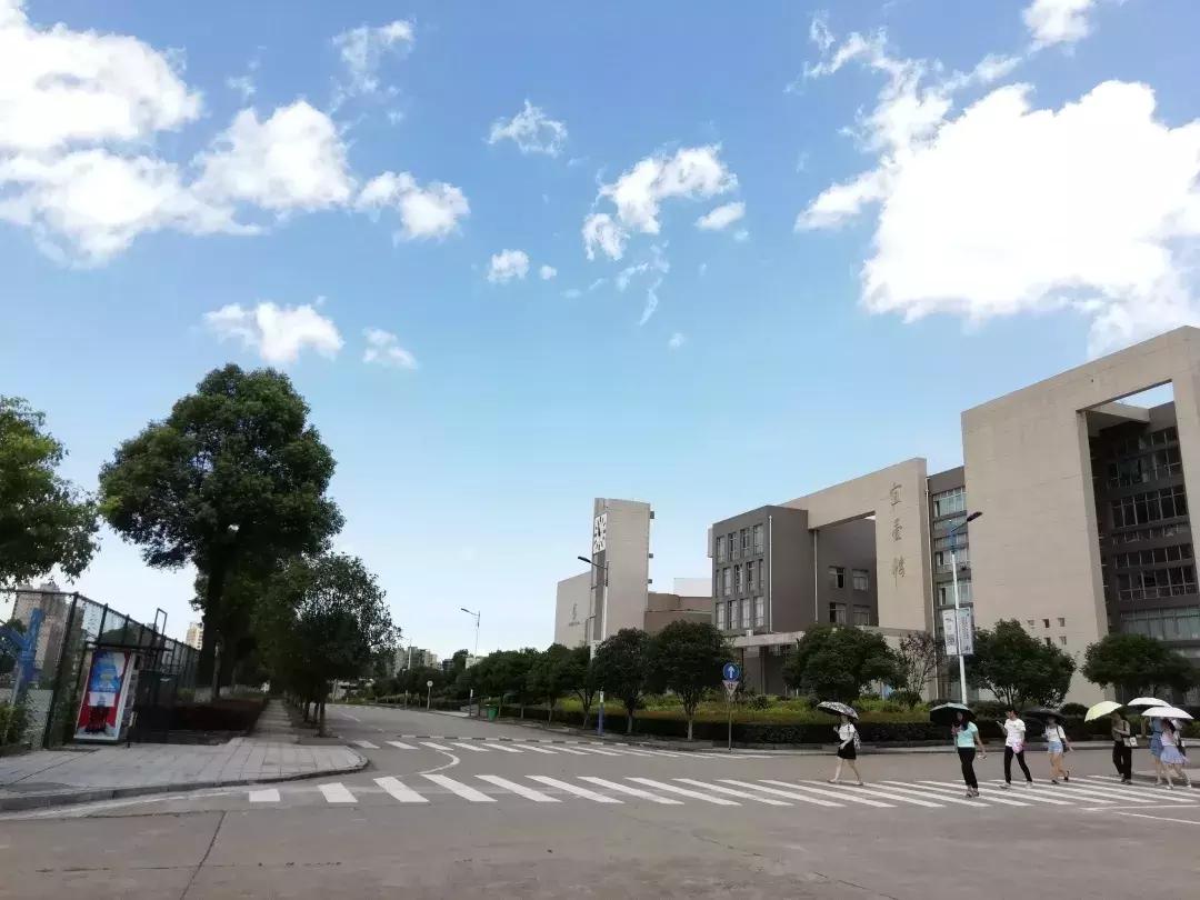 这个秋天，我们在萍乡学院等你