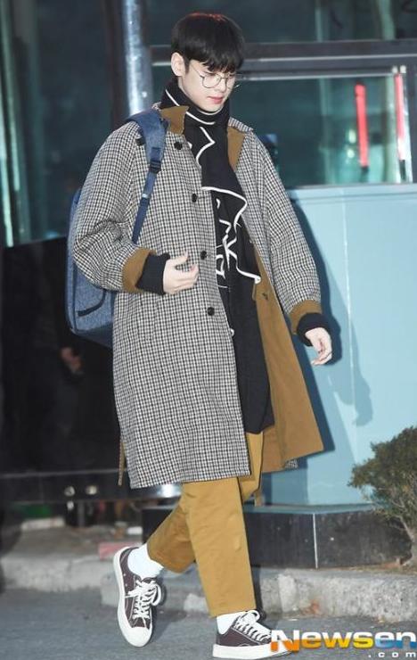 男款高帮饼干鞋穿搭,今年最流行的饼干鞋