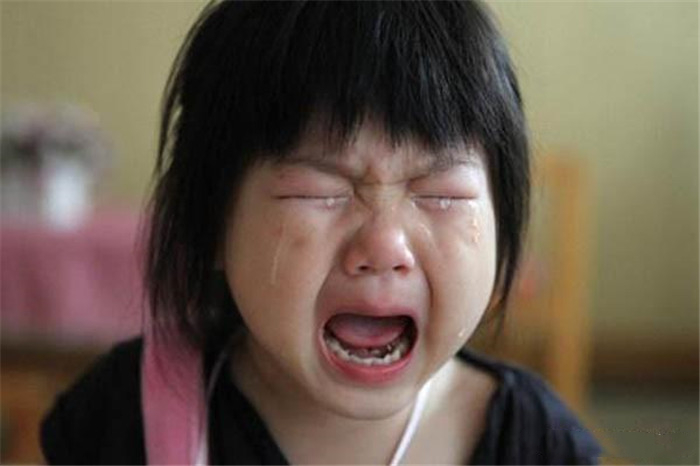 3岁女宝宝一直喊屁疼,三岁女宝宝喊小便处疼怎么办