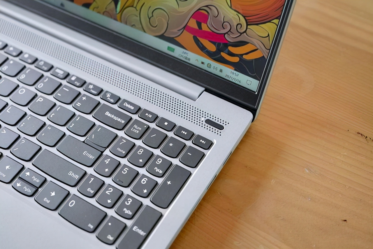 联想小新15测评哪个版本好一点,联想小新15酷睿最新评测