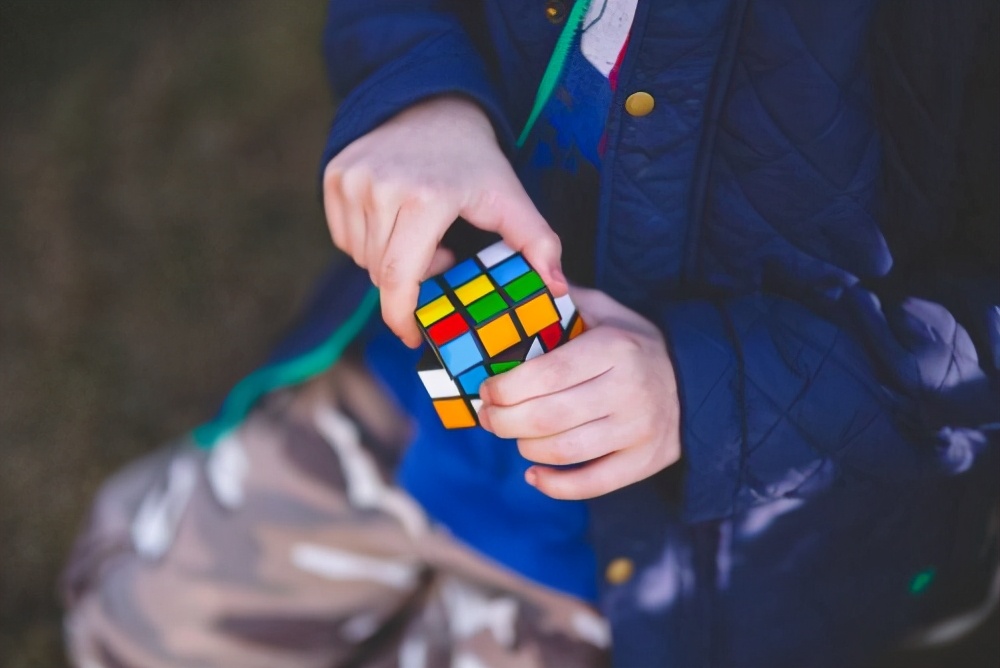 魔方教程公式口诀七步完全还原,魔方教程公式口诀第七步