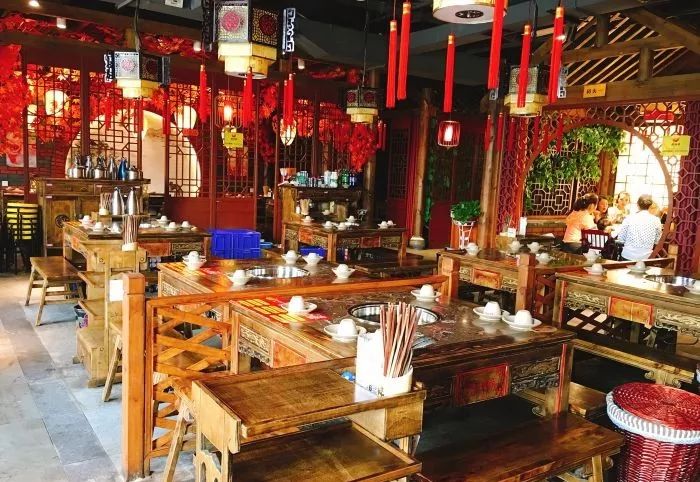 精品老火锅4人餐只要128元,江汉路牛肉火锅39.9双人餐