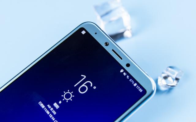 三星最值百元机，6GB+玻璃机身仅899，性价比更胜小米