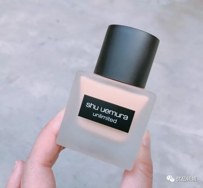 杨紫粉底液怎么选,杨紫推荐控油护肤品