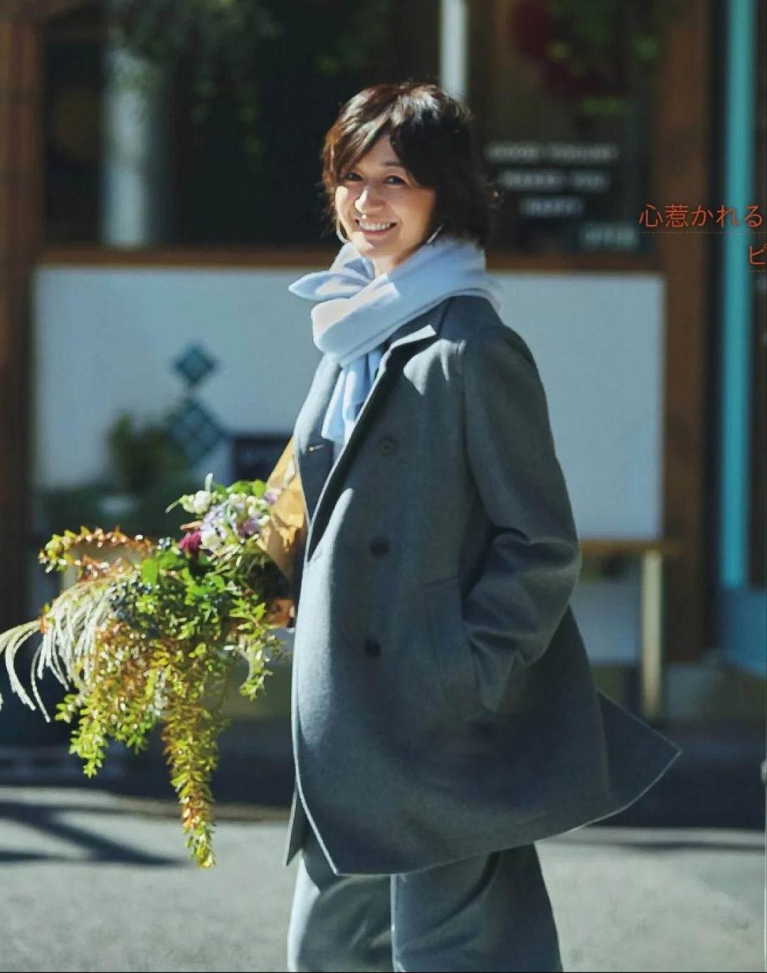 穿衣怎么告别土气,穿搭以蓝色为主