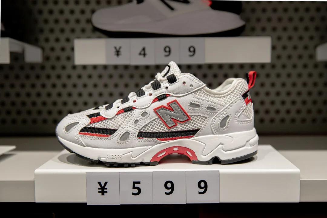 用不着加群拼团！来罗马春天奥莱，做真正的气质名媛