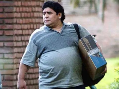 马拉多纳恋爱,马拉多纳感情丰富