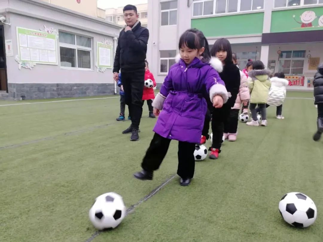 幼儿园足球展示活动方案,幼儿园足球展示活动