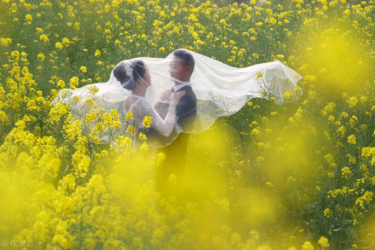 我很堕落，是我的女朋友点燃了我心中的爱火