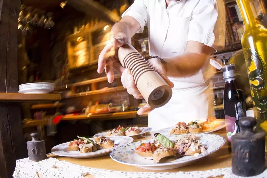 黑胡椒白胡椒香料介绍,山胡椒怎么分白胡椒和黑胡椒