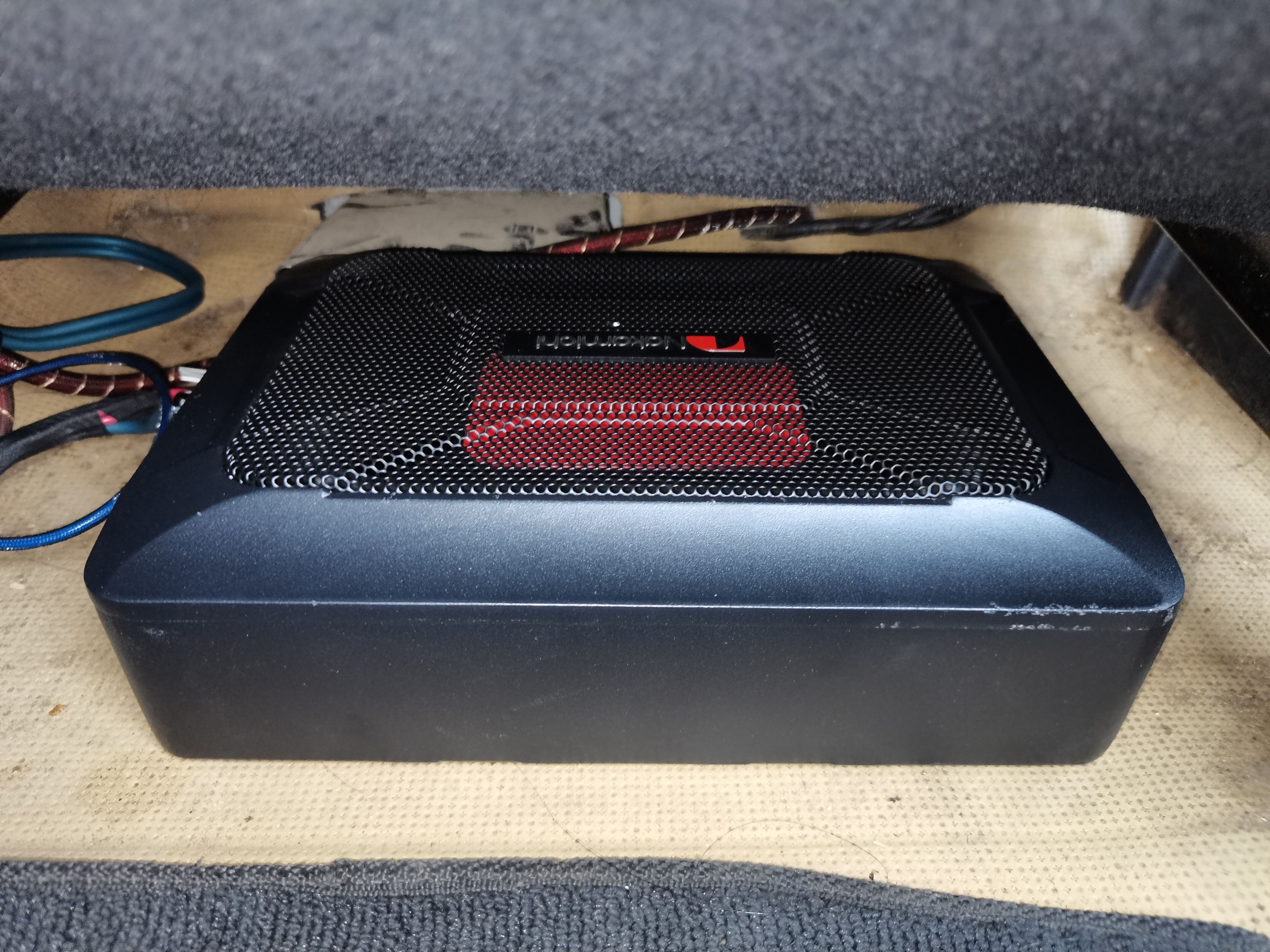 y450喇叭声音单薄,中音喇叭单薄