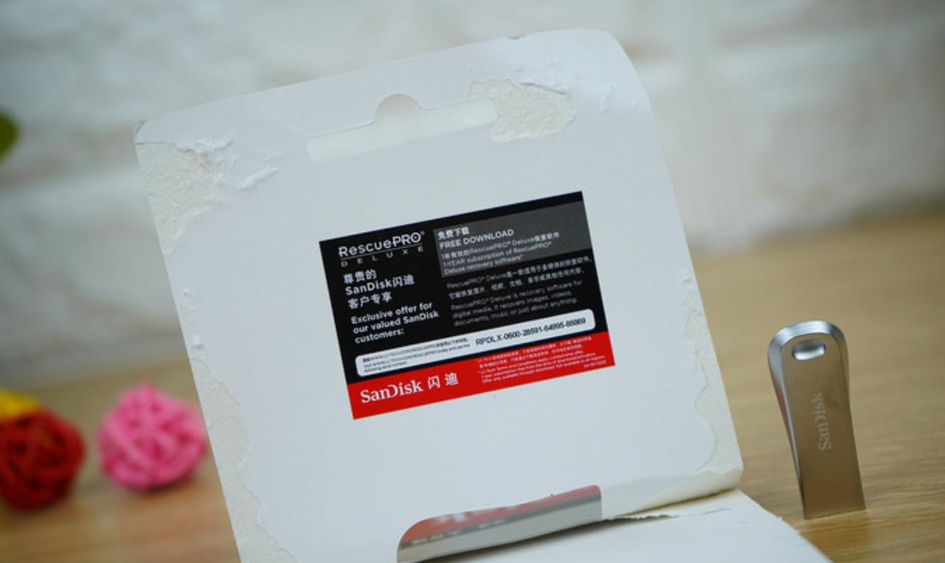 闪迪cz74u盘保护套,闪迪cz74u盘拆解