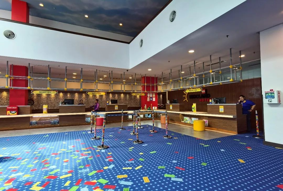 整个房间全拼上乐高是什么感受,现实中的乐高世界