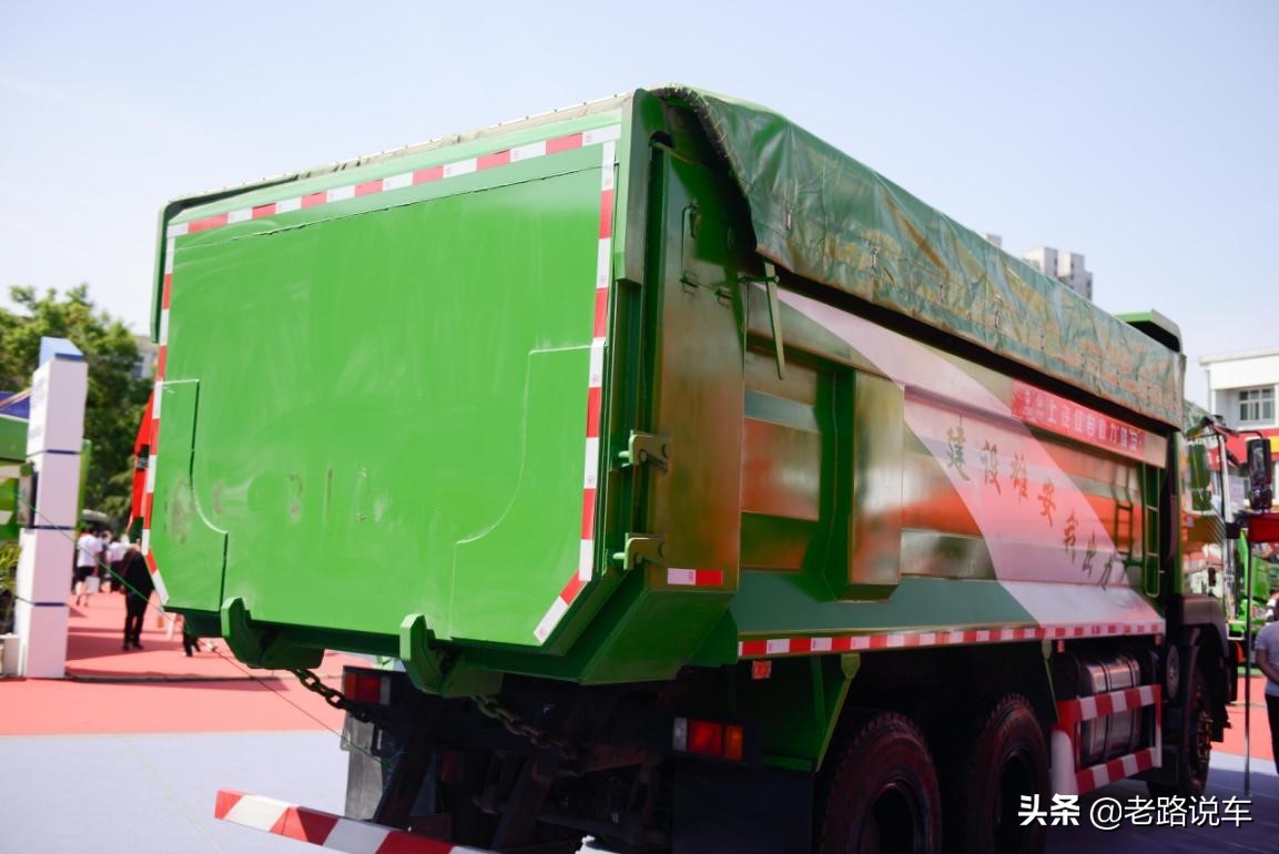 18款红岩杰狮c500渣土车,杰狮渣土车容易断大梁不