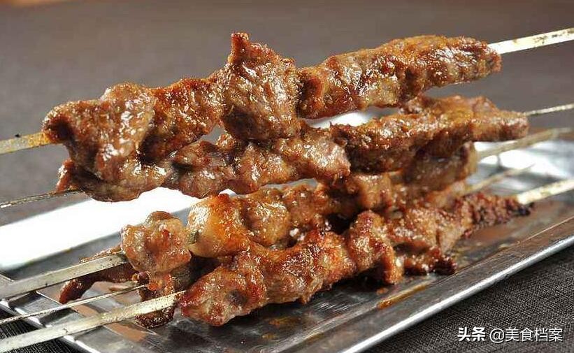 自家烧烤羊肉串的做法,在家烧烤羊肉串简单腌制