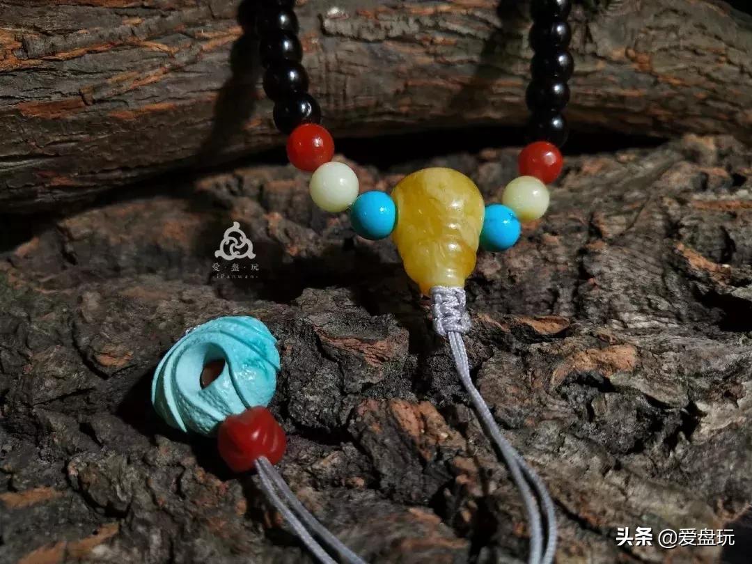 南红锁骨链如何搭配,锁骨链上怎么搭配珠子好看