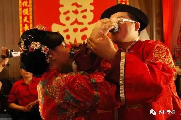 结婚当天新娘要搞卫生的习俗,新娘闹洞房风俗