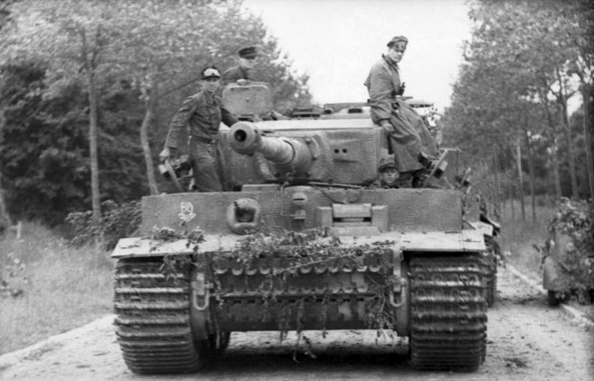 虎式坦克88毫米炮横扫敌军，一分钱一分货，它有什么缺点吗？