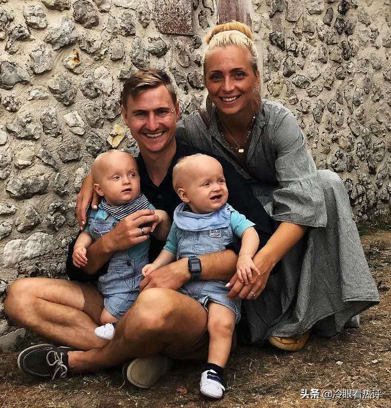 疫情期间国外足球运动员,埃弗顿抗击疫情图片