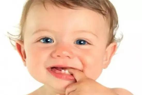 长牙的时候特别疼怎么办,长牙对于宝宝来说很难受