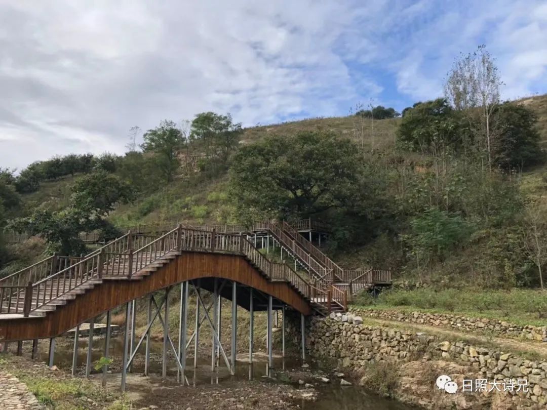 三门峡侯家沟村,涞源县侯家沟村