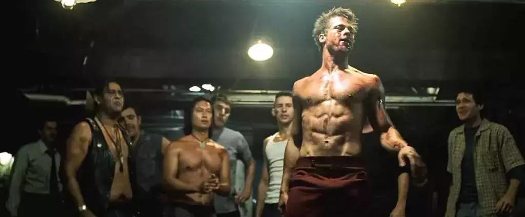 又嗨又深刻，这部豆瓣9.0的神作搁现在就是一部*片禁**