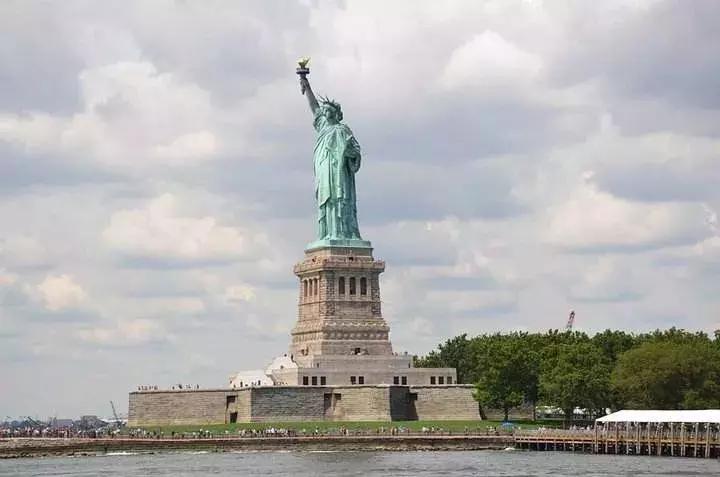 有特色的室内公共空间效果图,城市公共空间景观