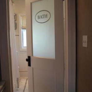 卫生间千万不要装玻璃门,卫生间不要装推拉门好吗