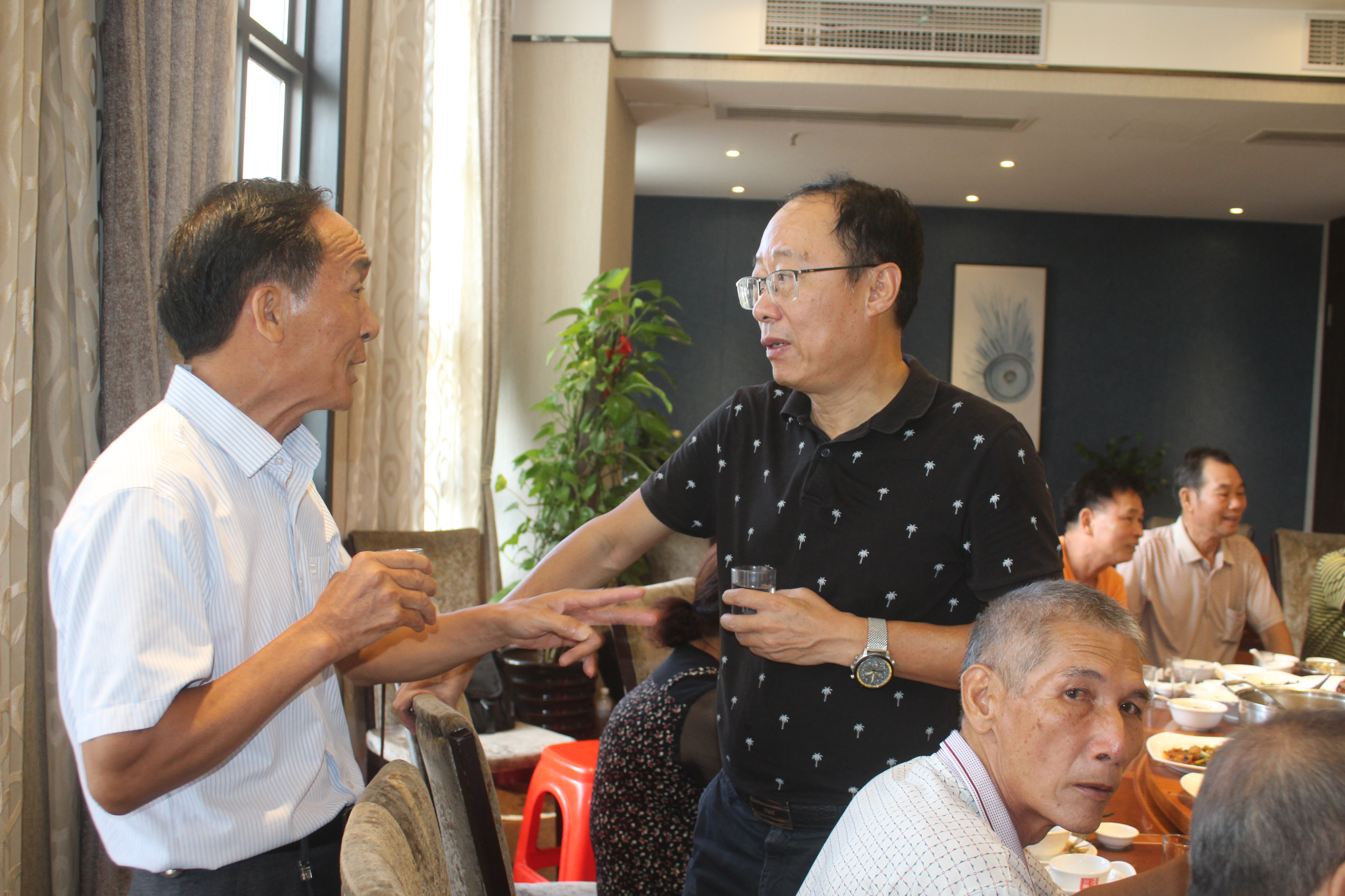 走进广空岁月永恒——地空导弹六团与四五八医院战友庆“八一”